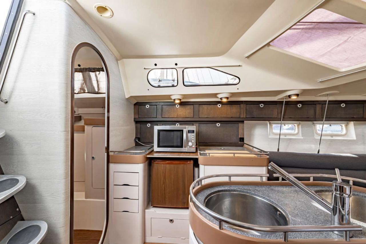 Relaxing Stay On A 38Ft Sail Yacht Arrecife  Kültér fotó
